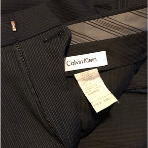 Calvin Klein Black w/ Pinstripe Dress Pants. Size- 34×30